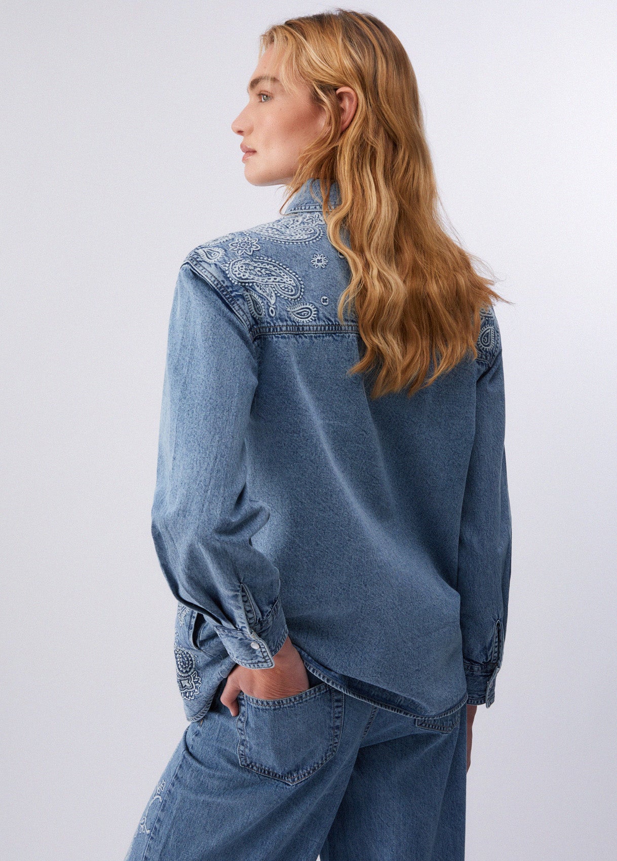 liu jo Camicia in denim con ricami