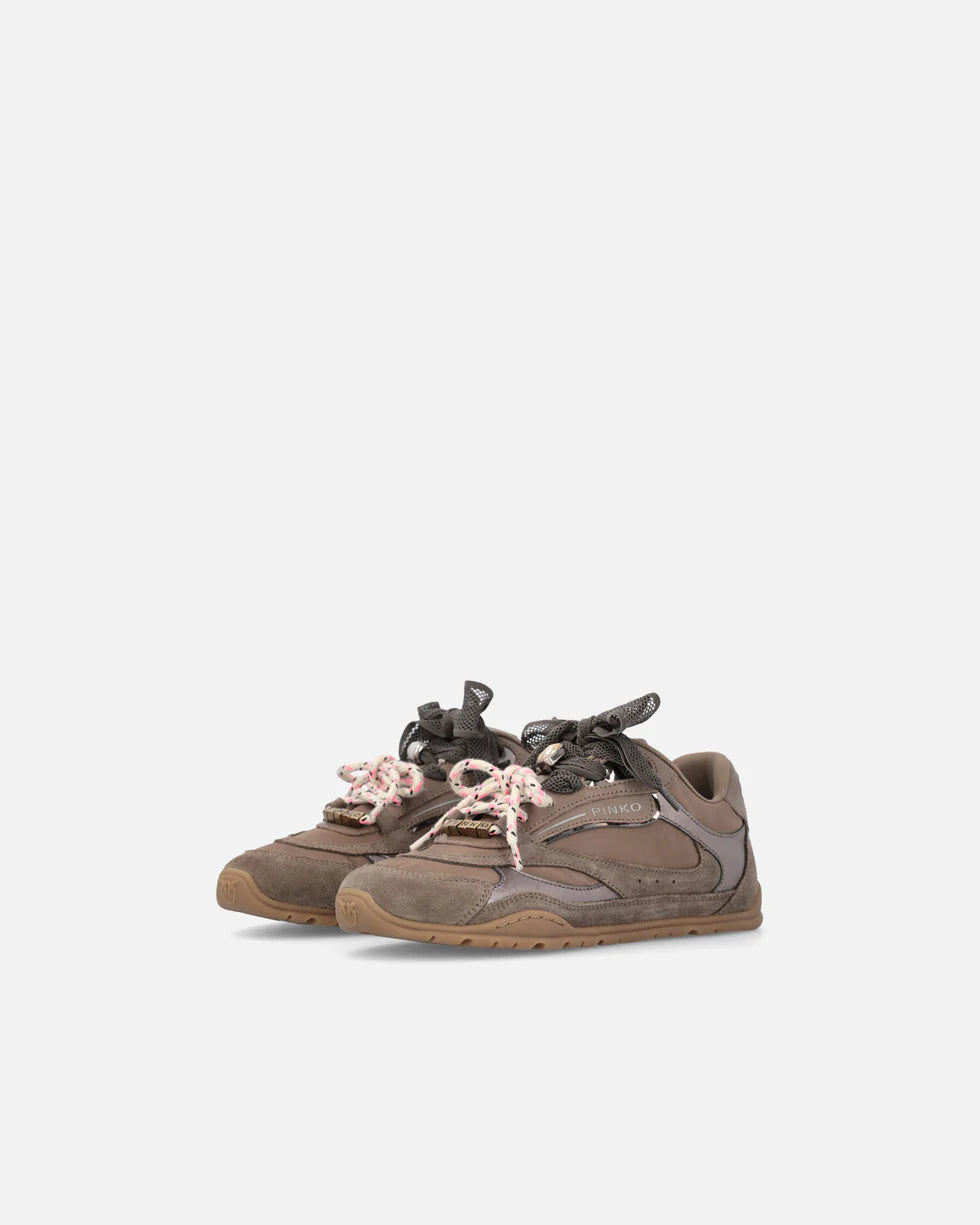 Pinko Sneakers con lacci doppi e applicazioni moro
