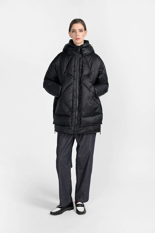 CANADIAN Eugenie mid black