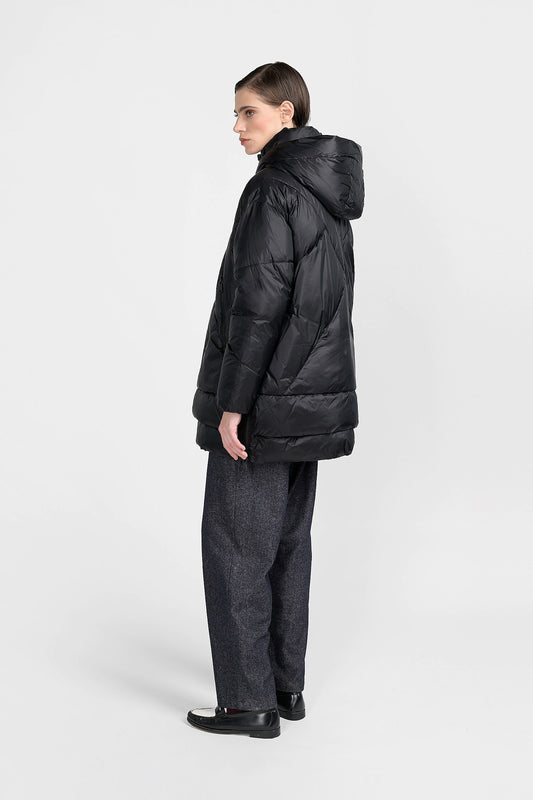 CANADIAN Eugenie mid black